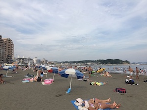 enoshima beach